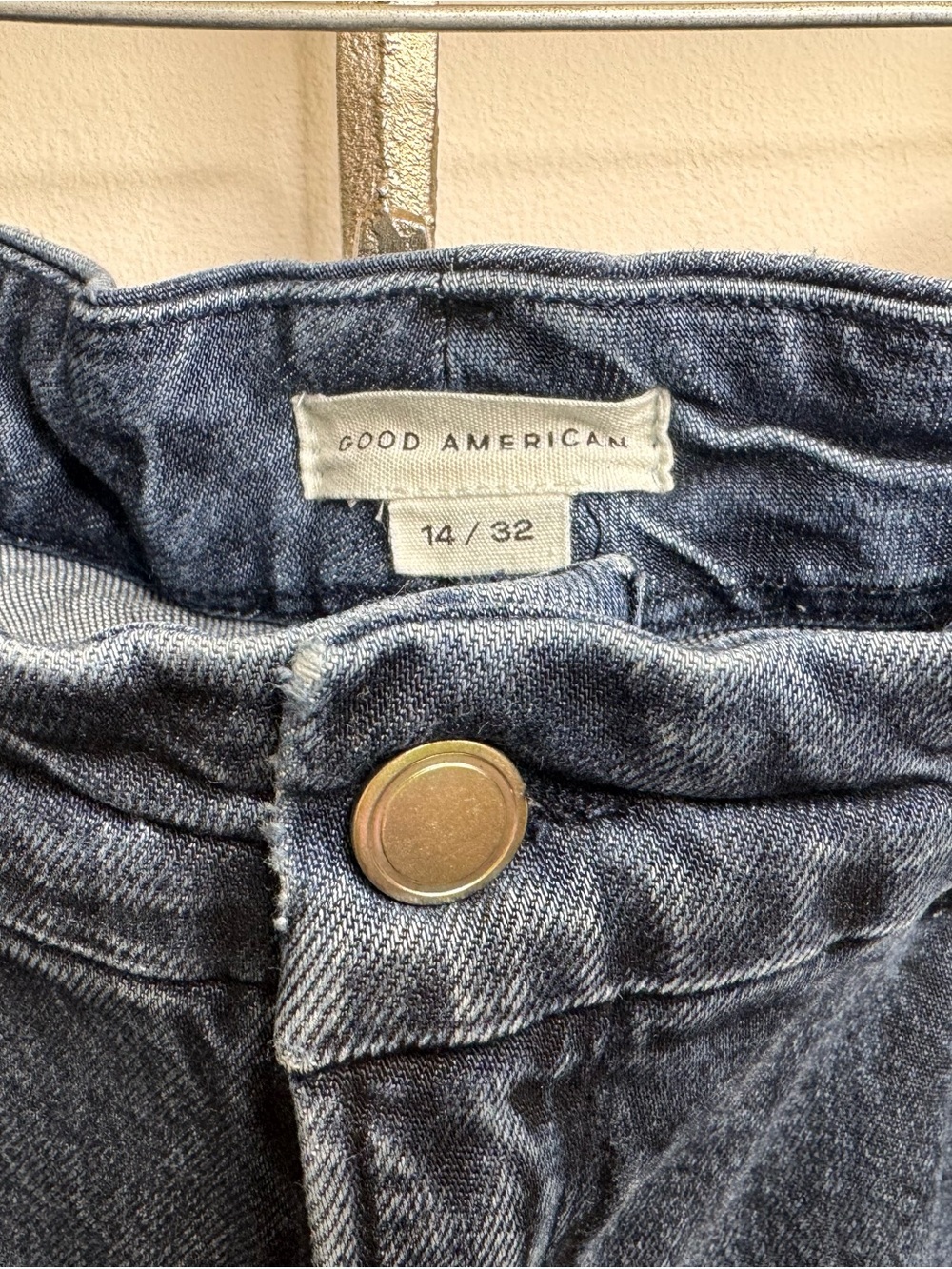 Good American Men's Slim Straight Jeans in Dark Blue Denim - Picture 3 of 3
